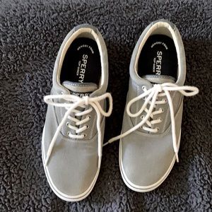 Men’s Sperry casual sneakers